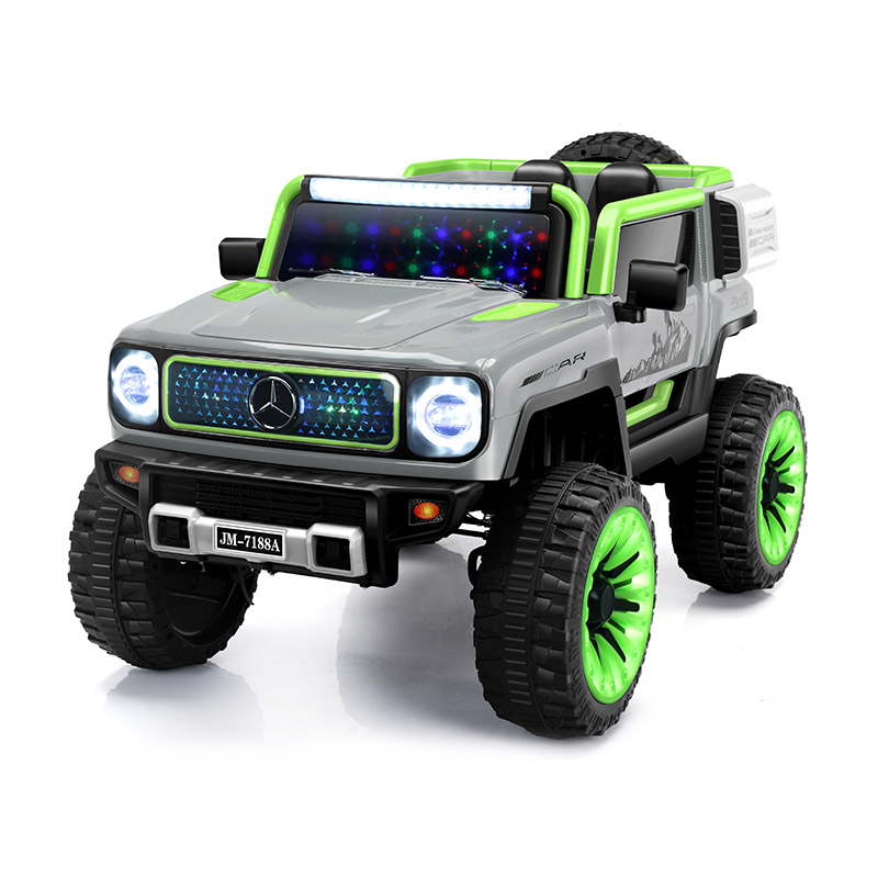 12V firehjuls kørende bil med affjedring og sving