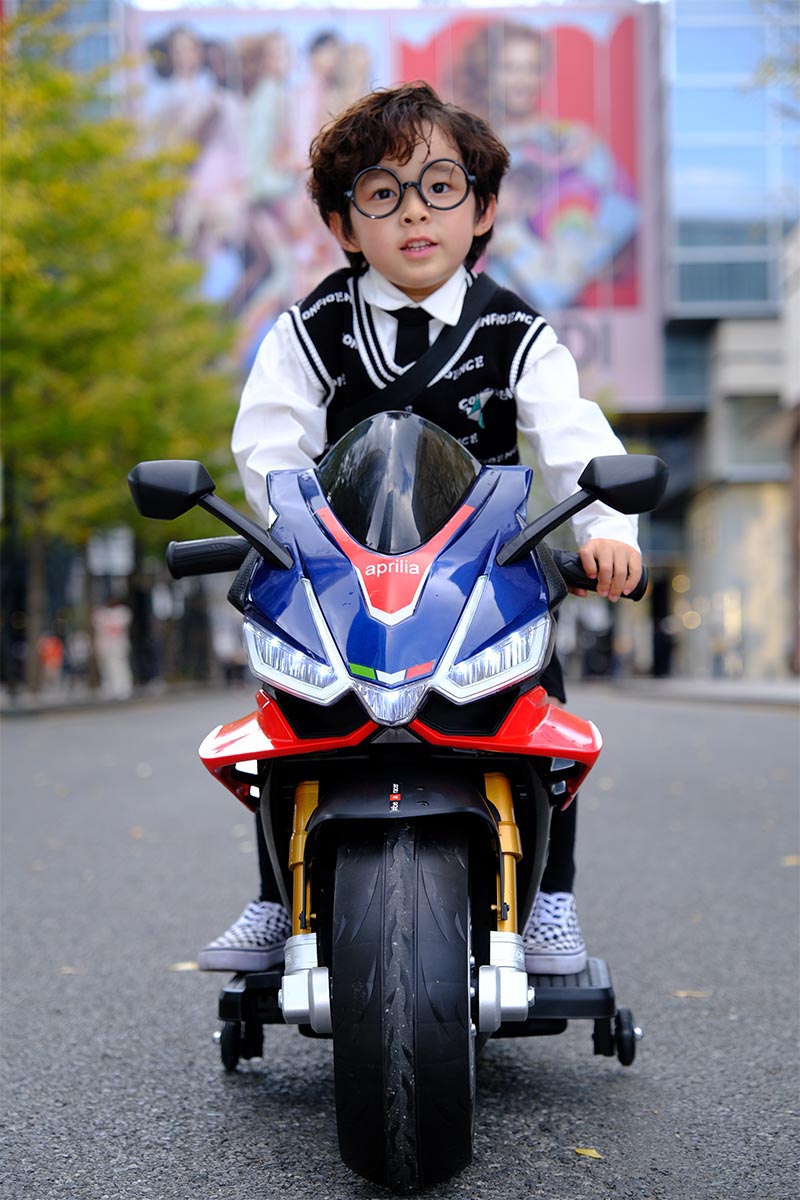 Licensed Aprilia RSV4 Electric Motorbike with one button start